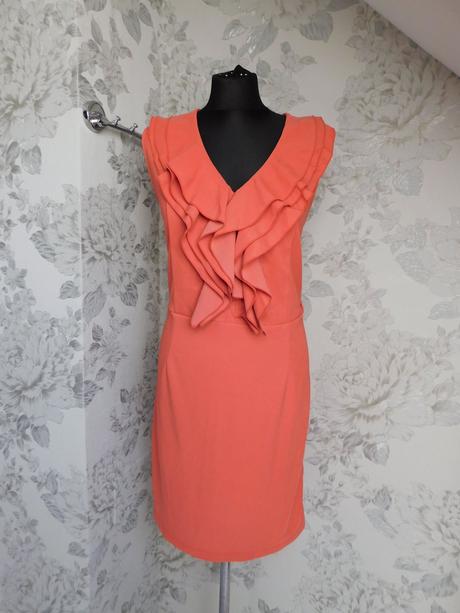 Kvalitne pekne šaty, 44