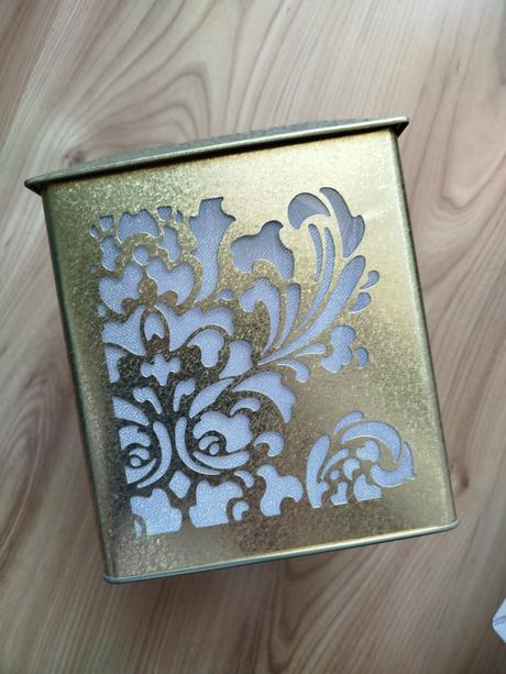 Plechovka domček zo susienok, 