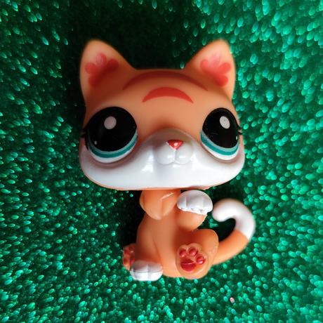 Lps littlest pet shop,