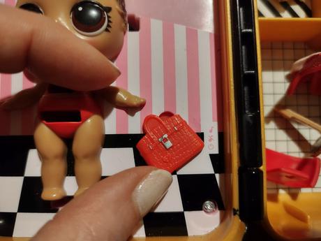 Lol surprise interaktivny kufrik, 