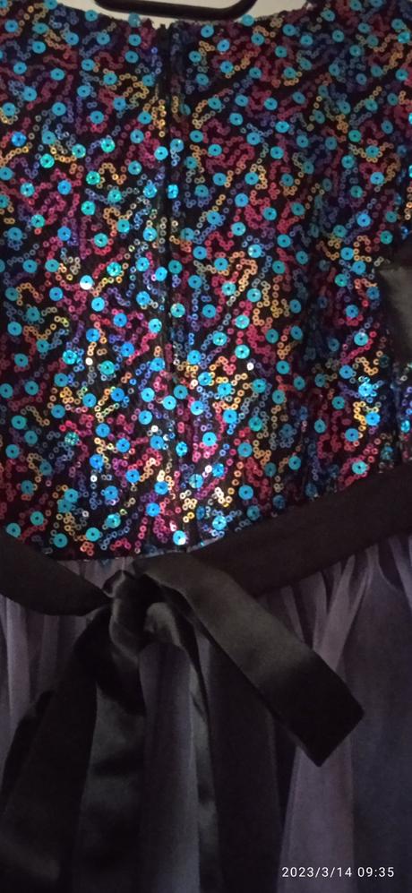 Dievčenské šaty, 158