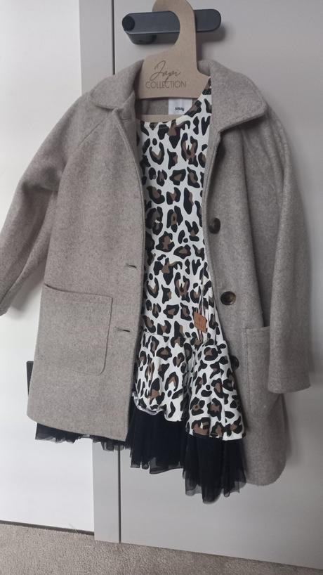 Dievčenské šaty, 128