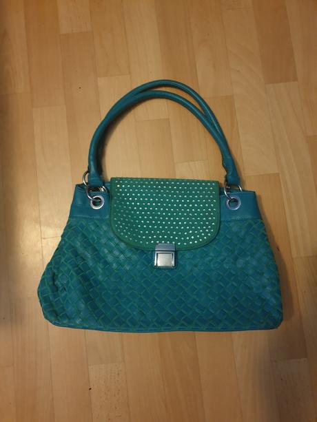 Tyrkysova kabelka, 
