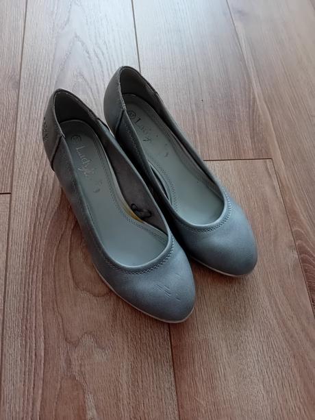 Dámske topánky, 37