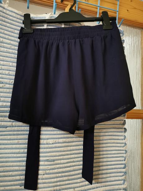 Elegantné kratasy, gate,xs