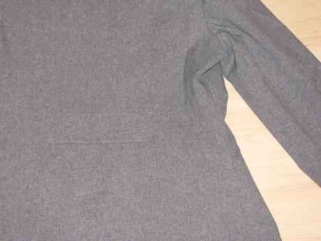 Sivý nohavicový kostým, 38