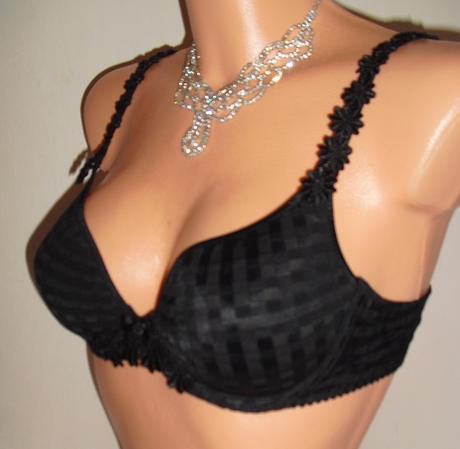 Elegantna s maslickou podprsenka, 70b