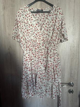 Kvetinové šaty s opaskom, l