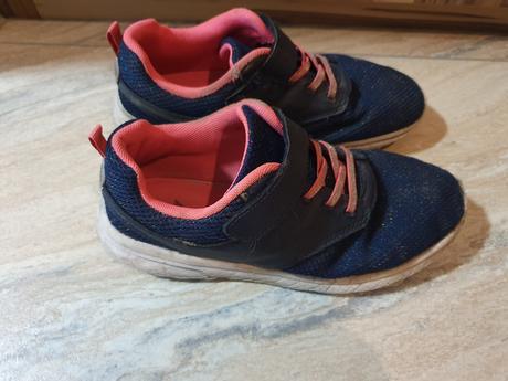 Tmavomodre tenisky, victory,36