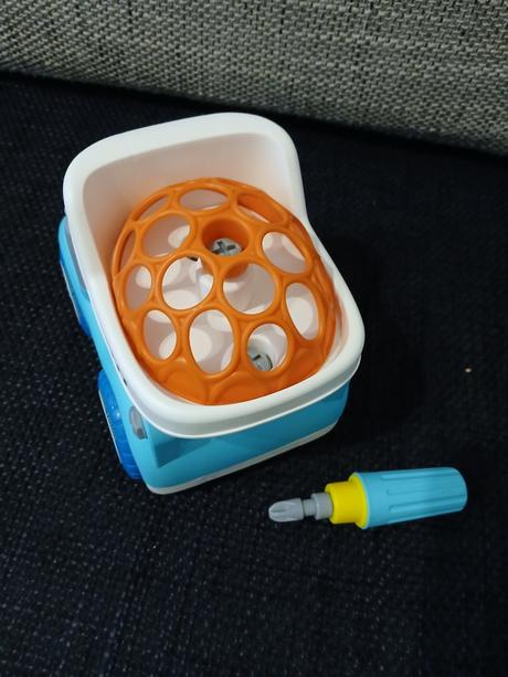 Autíčko so šrubovákom, 