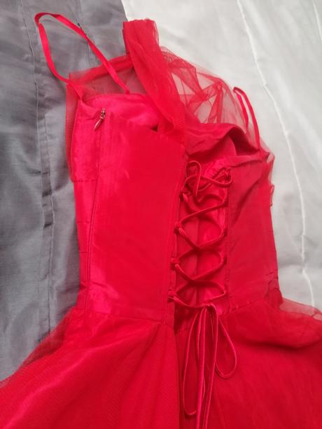 Červené elegantné šaty, m