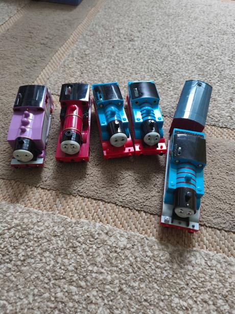 Rc dráha vláčik thomas a vláčiky tomica 85413,