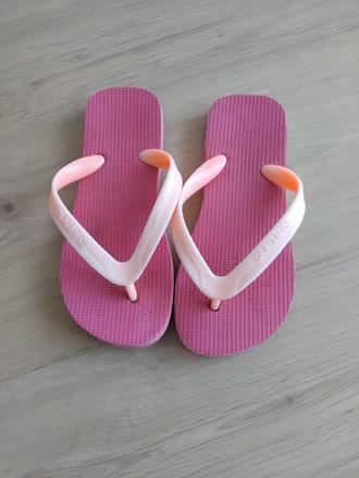 Darujem detské flip flopy/zabky/slapky, 28
