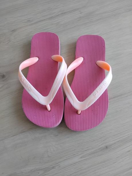 Darujem detské flip flopy/zabky/slapky, 28