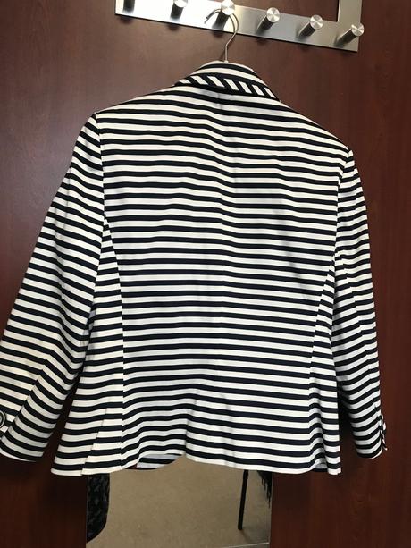 Krásne kvalitné značkové sako, m