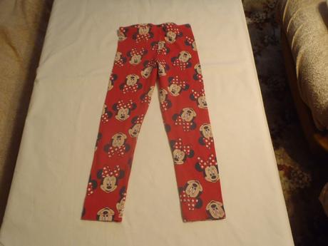 Červené legíny s minie, disney,104