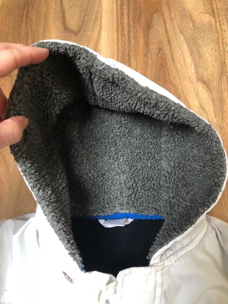 Biela popísaná imidžová bunda, dirkje,110