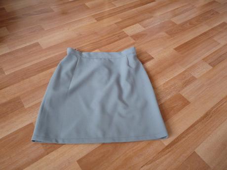 Kostýmik veľkosti 34 (orientačne), xs