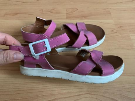 Sandálky, 34