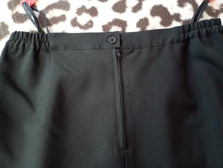 Čierny 3 dielny kostým, 42