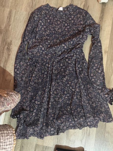 Balík oblečenia pre dievča 140-152, 140–152