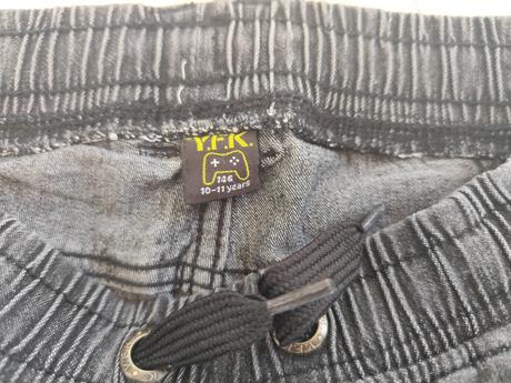 Predám riflove tepláky, 146