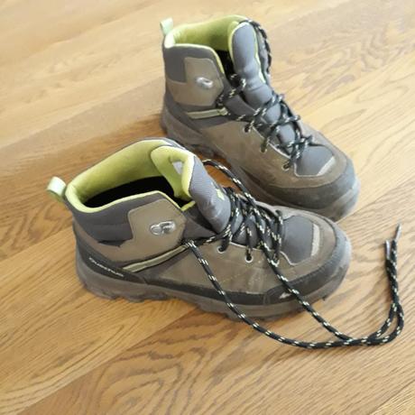 Turisticke topanky, 35