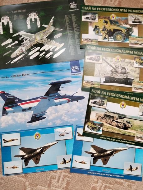 Plagáty - lietadlá, tanky, 