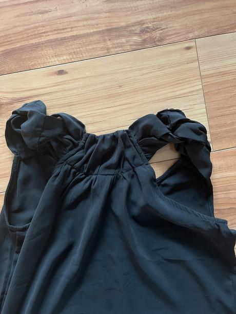 Čierne šatičky, s