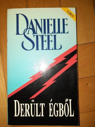 Knižka "danielle steel" derült égből,