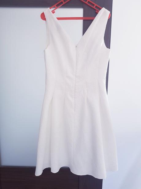 Jednoduche biele saty, f&f,38