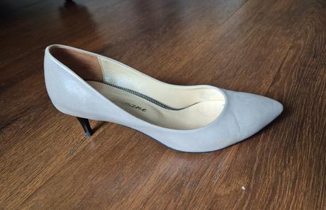 Lodičky 38 domani, 38