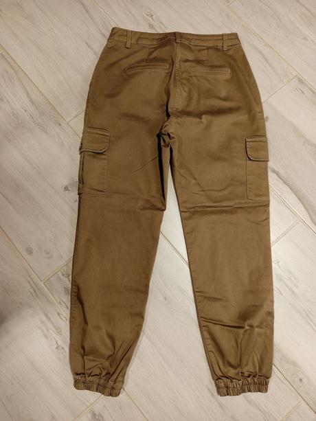 Športové nohavice, reserved,38