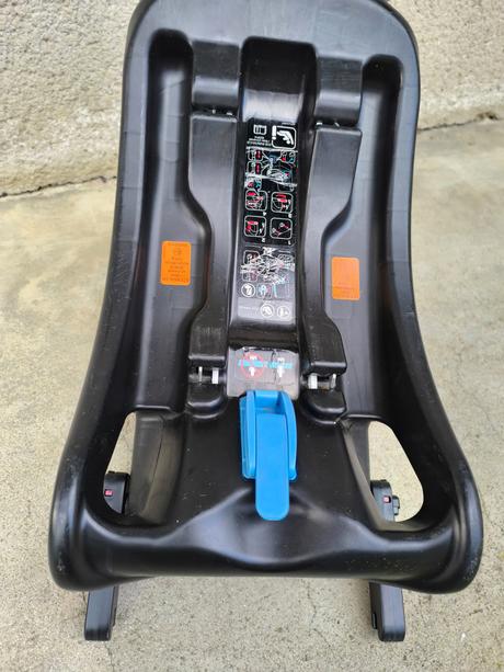 Vajíčko a základňa joie pre 0-13 kg, joie