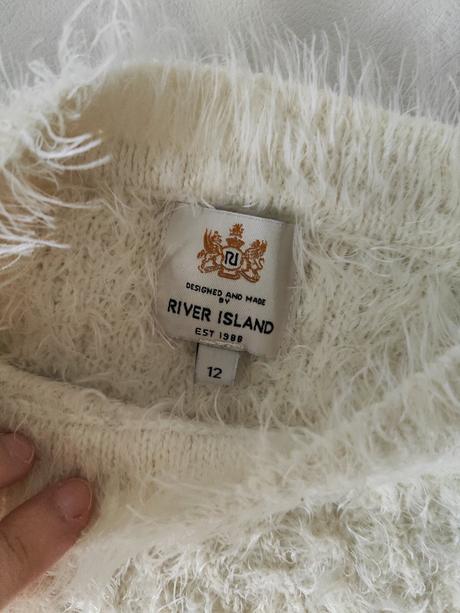 Sveter, river island,l