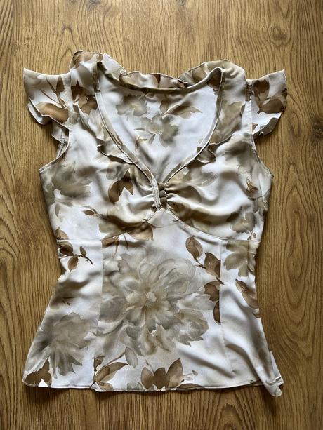 Romantická blúzka s volánikmi, xs