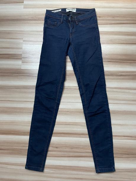 Tmavomodré rifle, tally weijl,32