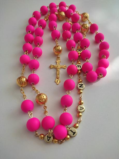 Ruženec s menom a dátumom e174,