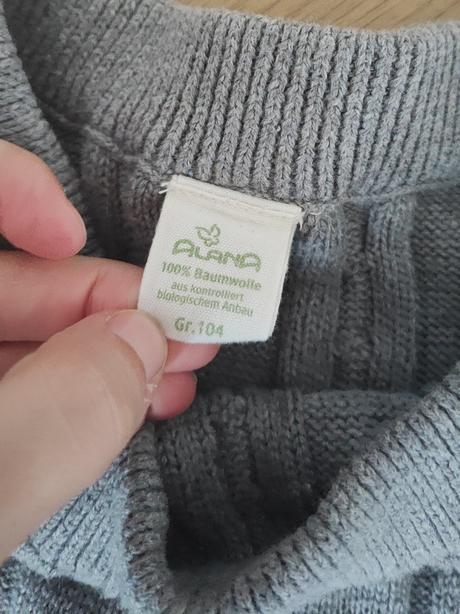 Svetríková suknička, 104