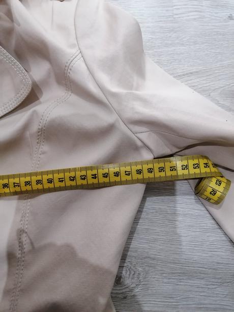 Dámsky kabátik /trenckot, l