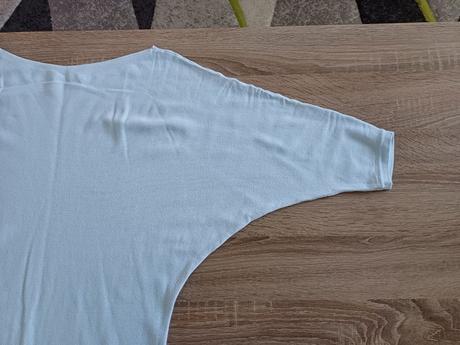 Modrý sveter, reserved,s