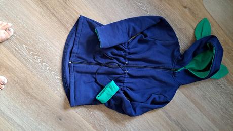 Mikinka s uskami, 128