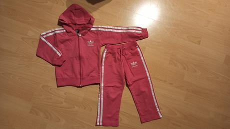 Mikina a teplaky, 104