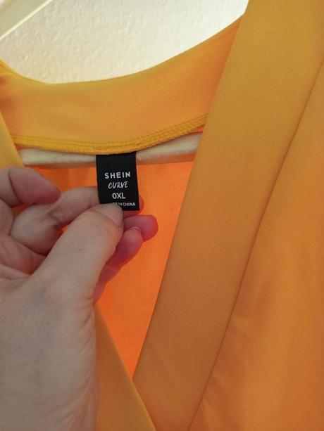 Zlte body vel 44 xl cena 5,50e, 44