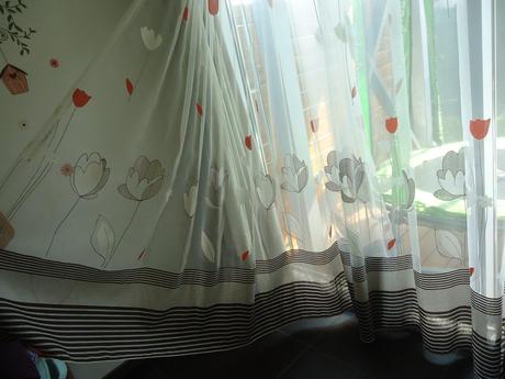 Záclona+záves set s rovnakým vzorom na veľké okno,