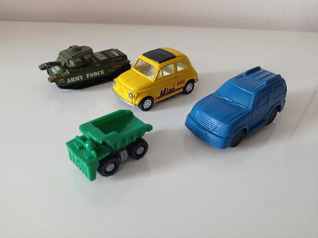 Autá zelený džíp darujem, 