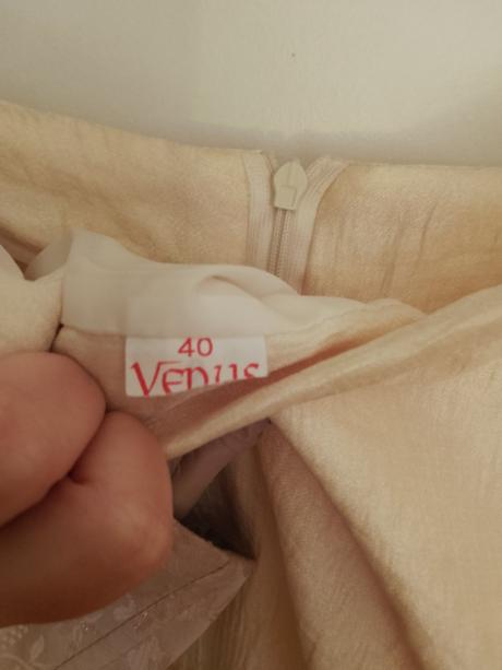 Spoločenské šaty, 40