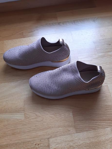 Mäkkučké topánočky s kamienkami, deichmann,38