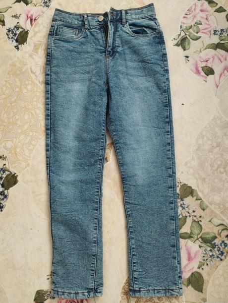 Dievčenské rifle, sinsay,140