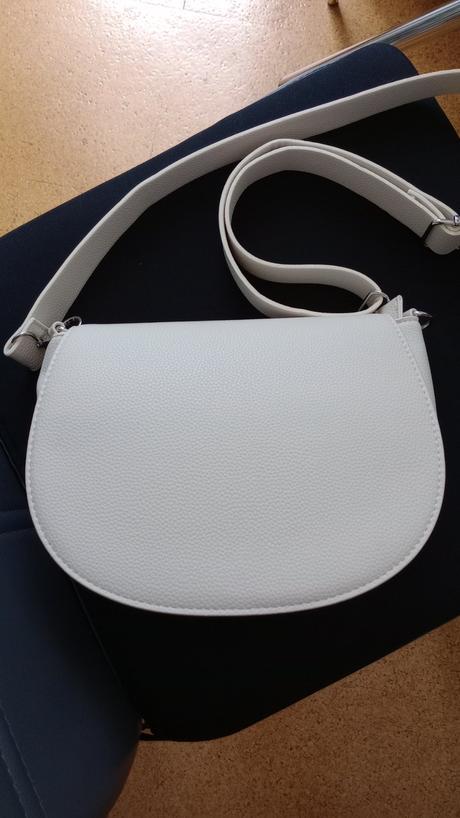 Krémová kabelka, takko